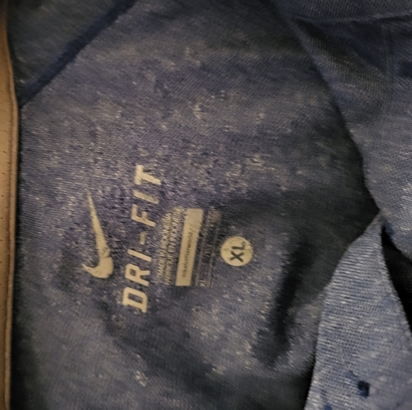 Dri-Fit University of Kentucky Pull-Over - Picture 3 of 7